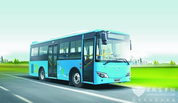 江苏：南京新型电动公交车上路试跑