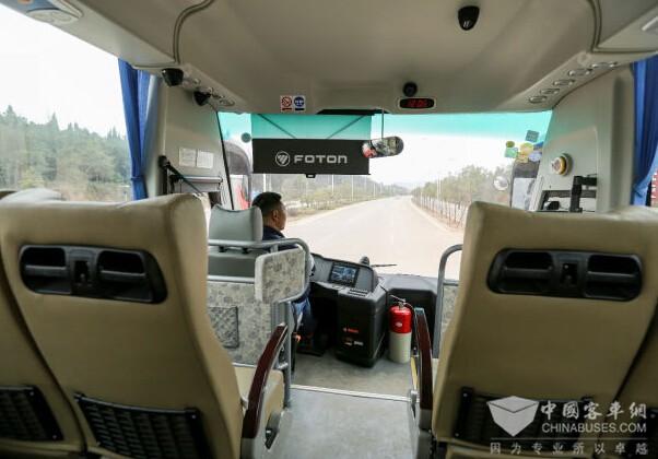 通车典礼现场试充福田欧辉新能源客车