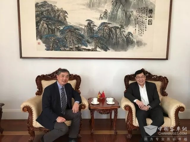 驻德公使王卫东会见宁德时代德国公司总经理黄玮
