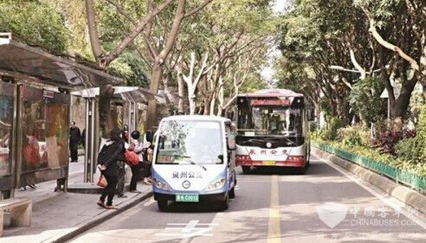 福建泉州块状公交破冰之旅 社区巴士扭亏为盈
