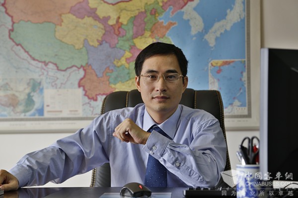 金旅超级D8“走红”，树纯电动考斯特新标杆