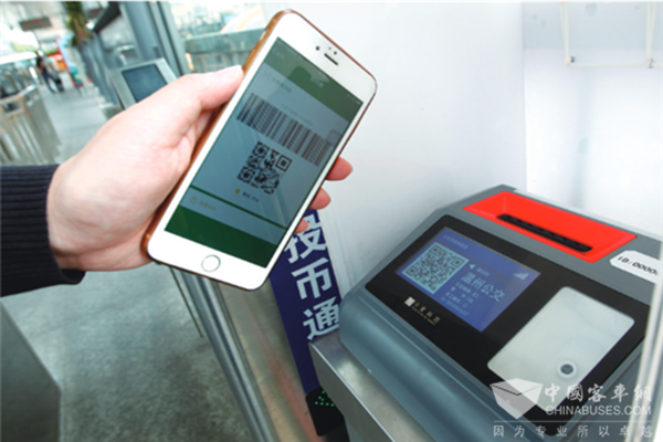 浙江温州：预计30条线路将实现“扫码坐公交”