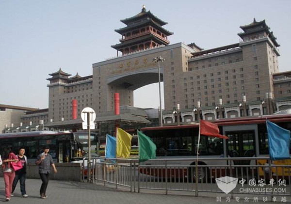 五一小长假 北京公交重点线路加车200辆