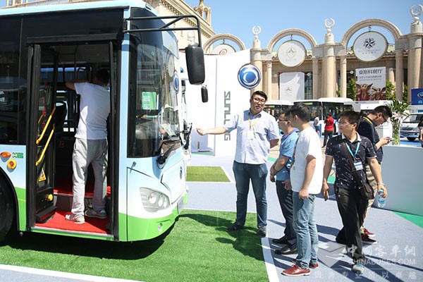 申龙客车：亮相北京国际客车展   联手东旭引燃“小宇宙爆发”