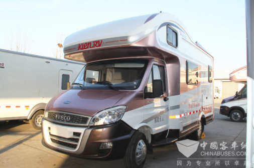 宇通客车独创设计 “才貌双全”