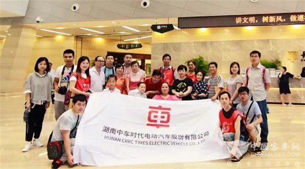 大雨滂沱，他们却做这“不值一提”的小事，中车电动为了啥？