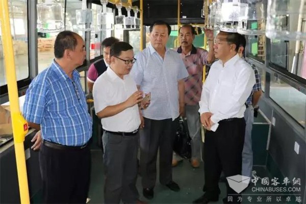 缅甸客人莅临安源客车