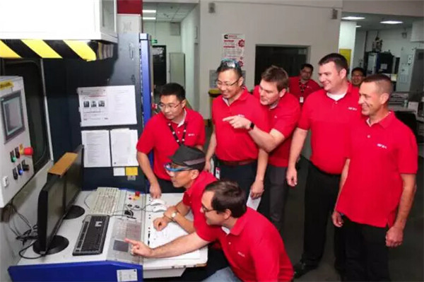 东风康明斯新一代ISZ国六发动机成功点火，实力领军发动机行业