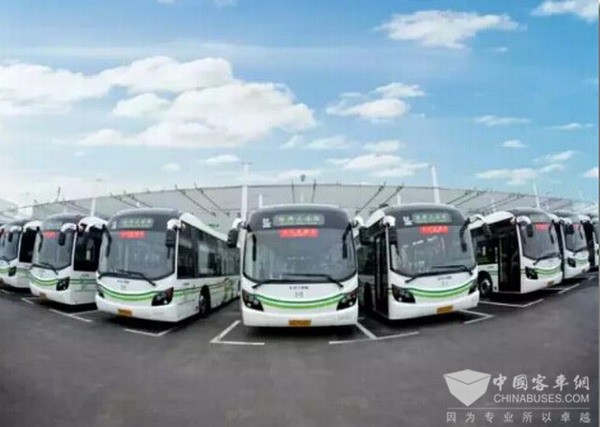 上海巴士： 9月增配246辆公交车