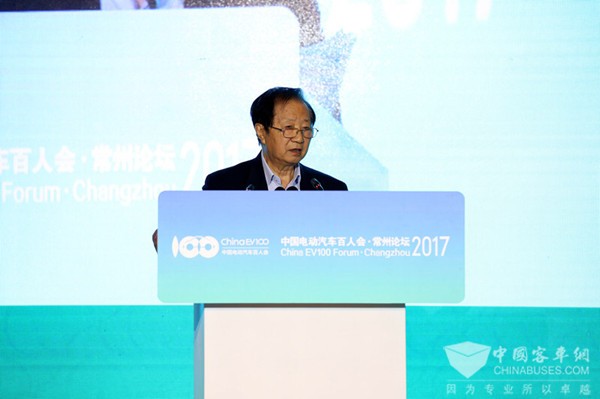 陈清泰：无人驾驶电动汽车会以想象不到的程度深刻改变世界