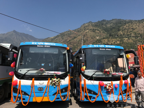一览众山小 比亚迪电动巴士落户四千米世界屋脊