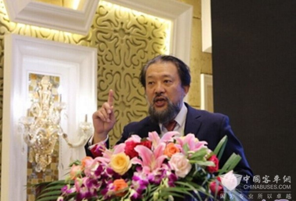 王健：电动巴士成为全球客车主流 