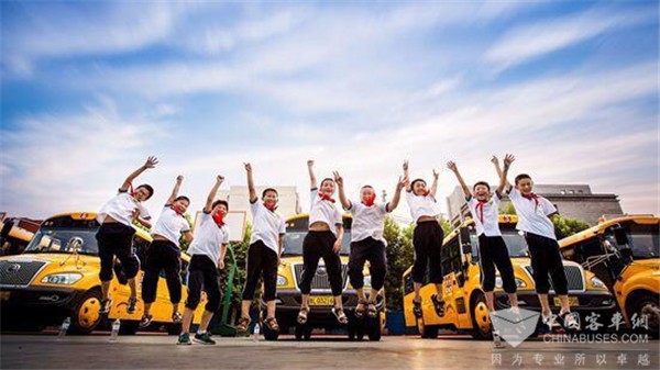 宇通总裁汤玉祥三“议”校车推广