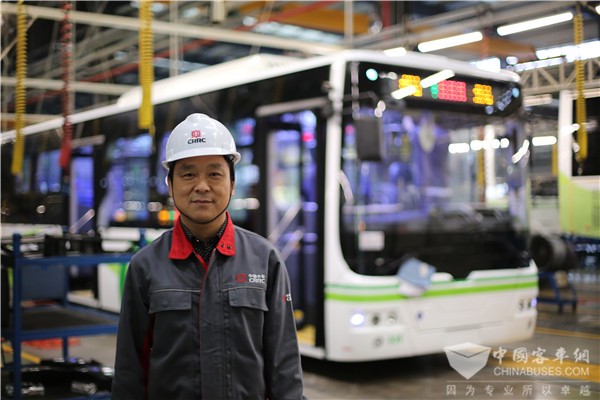 “钢铁裁缝”——中车电动杜忠元