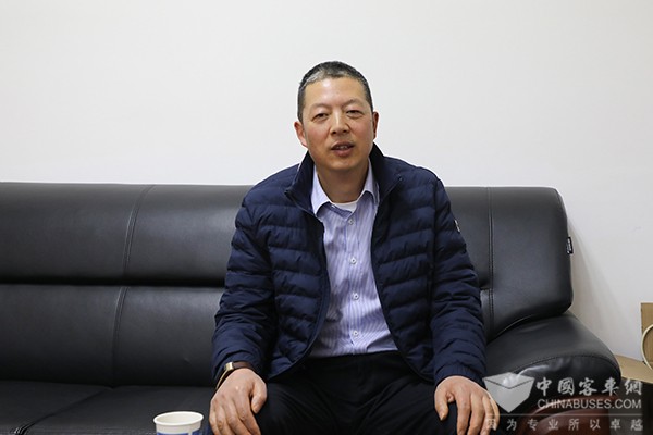 苏州金龙 旅游客车 睿星车型 新川藏运业