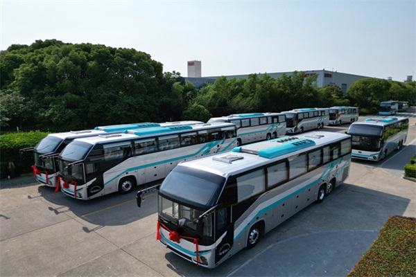 深中通道通车在即，苏州金龙新V系穿梭巴士引领大湾区交通新篇章
