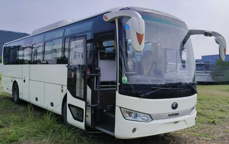 多台48座非营运宁德时代宇通6115新能源电车