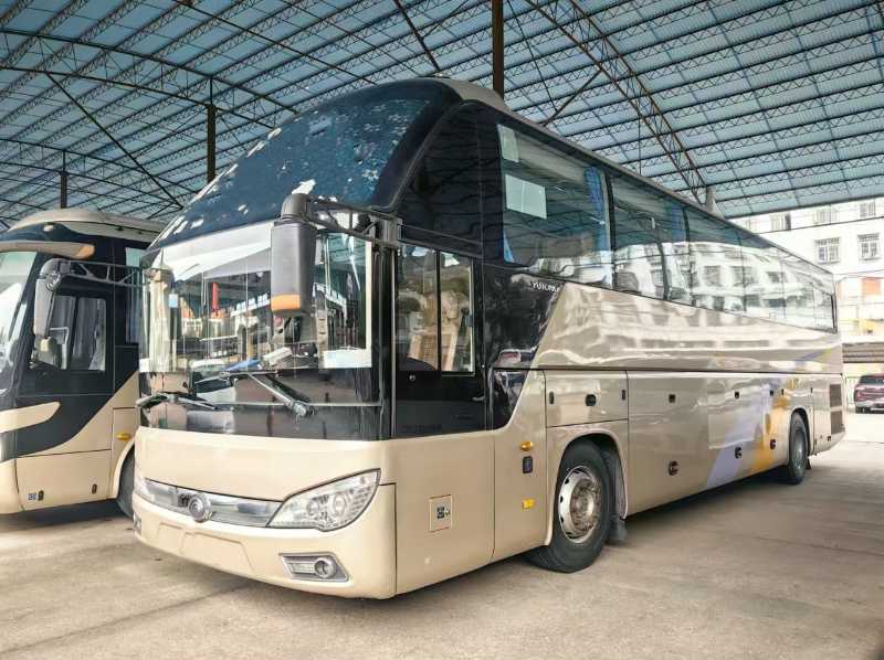 2017年5月 国五42座宇通6122旅游车