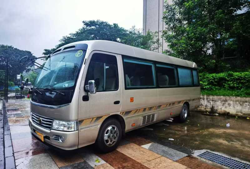 2015年11月 粤牌非营运23座行政版汽油考斯特4.0