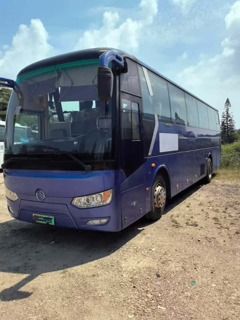 多台粤牌51座非营运金旅6112油电混合客车