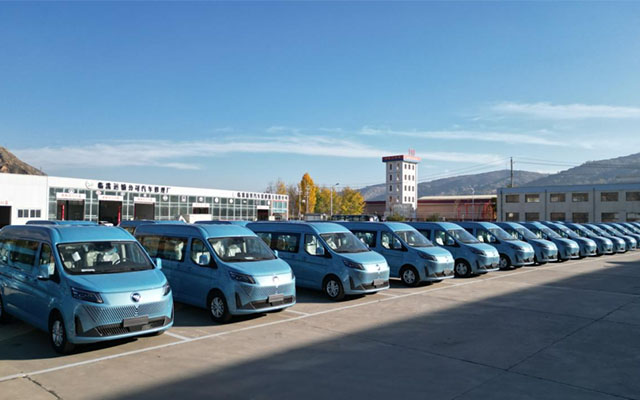 图雅诺大V·PRO批量交付 助力西北旅游客运服务提质发展