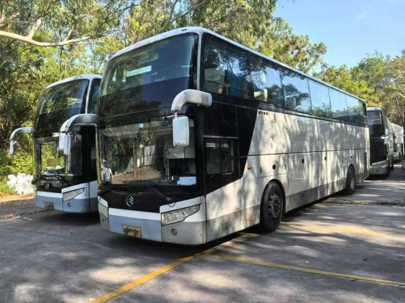 2014年12月 一层半55座金旅6128中门车