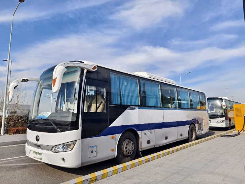 2017年12月 多台44座有暖气宁德时代宇通6115电车