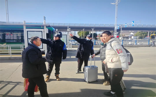 春节我在岗 南京公交人过年的仪式感藏在这些“小事”里