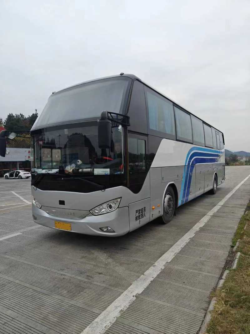 2020年上牌39座安凯6120气囊旅游车