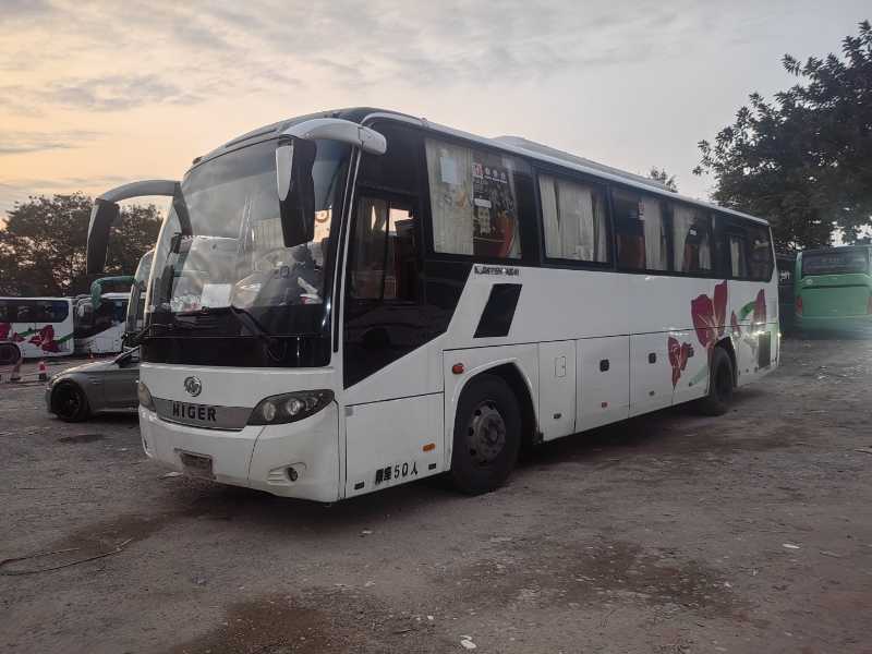 2016年12月上牌50座国四海格6115旅游车