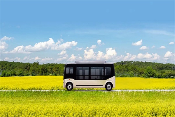 春日版citywalk安排上了！欧辉客车陪你饱览春色