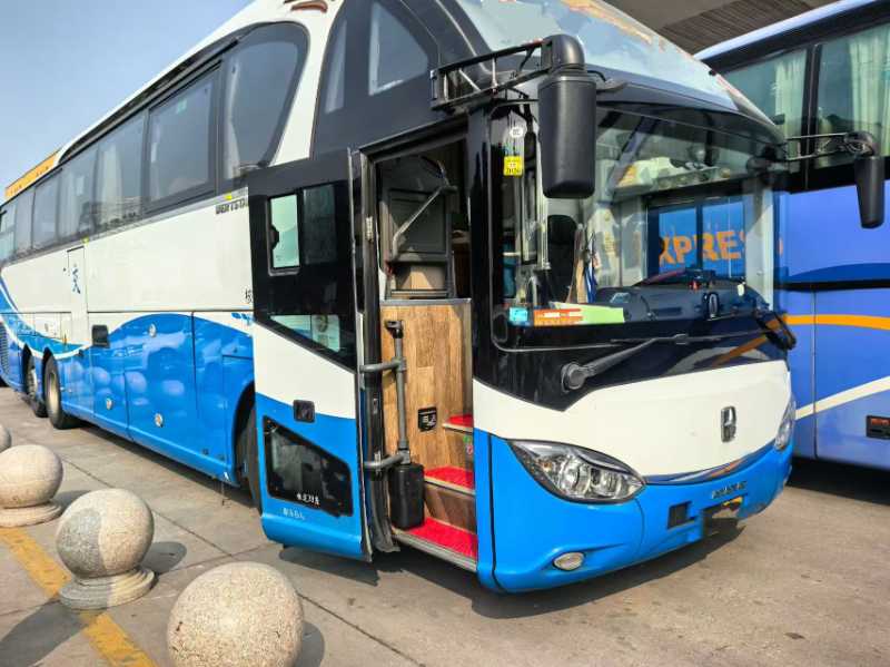 2020年9月38座2+1半卧后吊轮锅炉暖气亚星6148气囊车