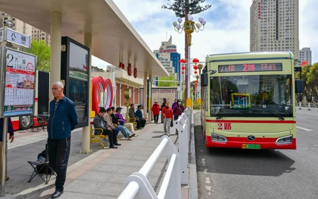 文旅新探 乌鲁木齐“2路汽车”重启:城市记忆串联文旅新篇