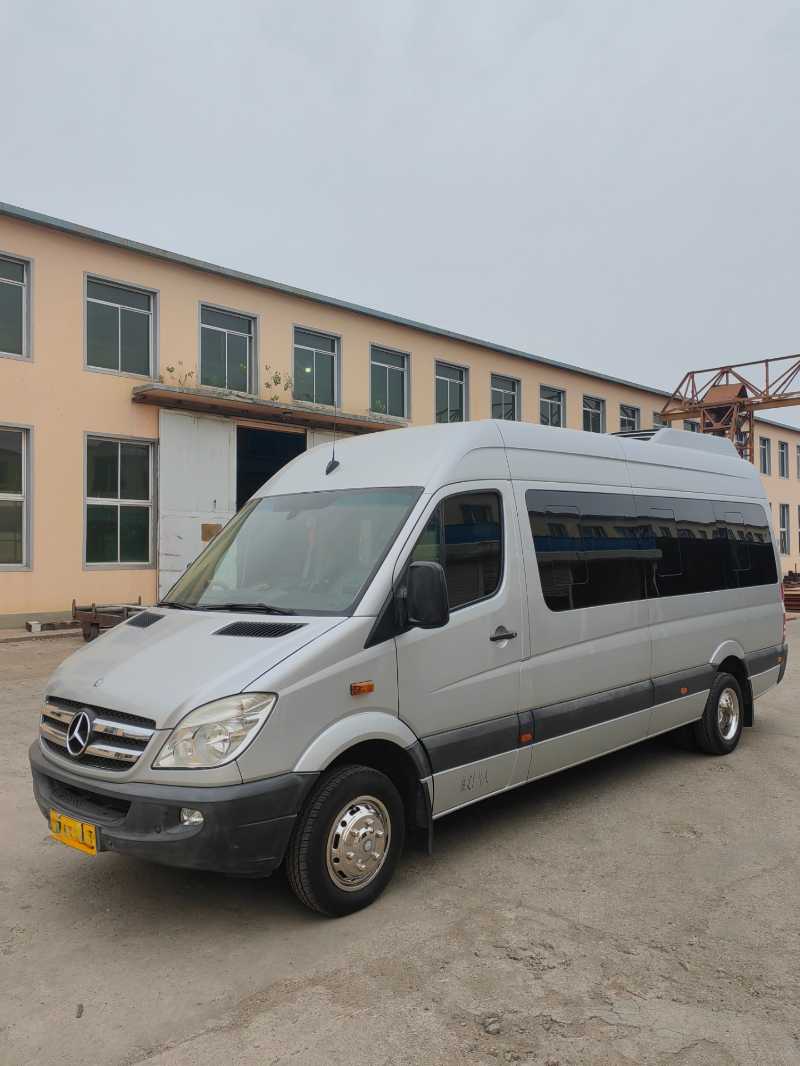 2014年3月 14座非营运有车内氛围灯奔驰6710商务车