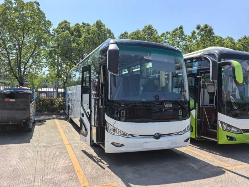 2021年9月上牌国六有公告48座可提双档宇通6117中门营运车