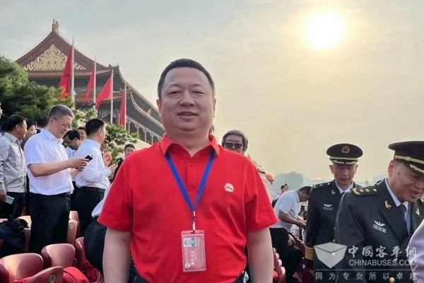 亿华通董事长张国强受邀观礼九三阅兵