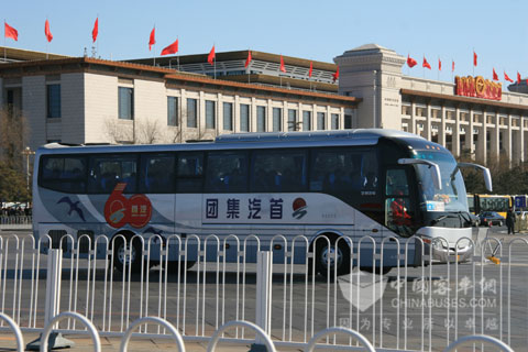宇通客车连续七年服务全国两会