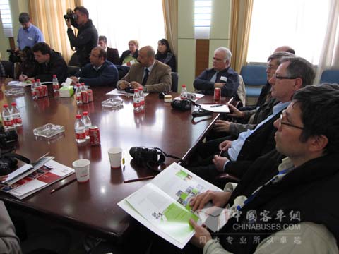 欧洲媒体们对安凯非常关注