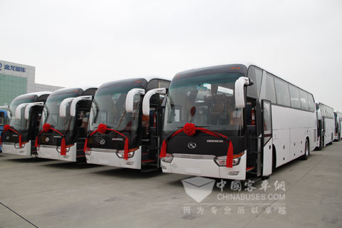 大金龙XMQ6128CNG豪华旅游客车整装待发