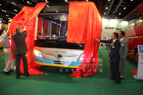 领导为福田欧辉BJ6123轮边驱动纯电动客车揭幕