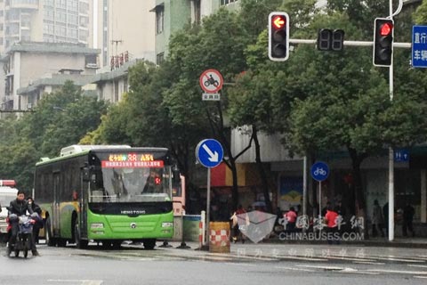 恒通LNG客车助阵郴州公交低碳运营