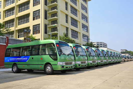 金旅考斯特成为APEC海洋部长会议官方商务车