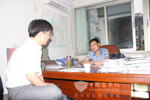 合肥公交副总工程师夏邦金与江南网页版总编吴永强畅谈行业发展