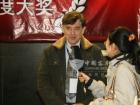 外国专家接受江南网页版记者采访