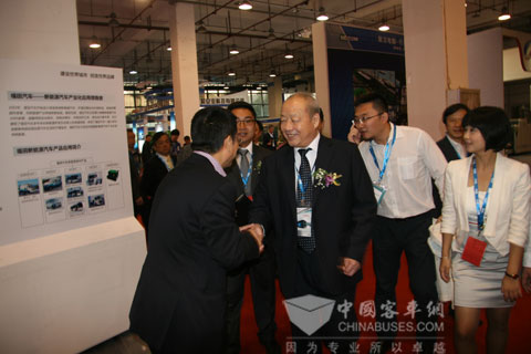 领导莅临福田展位