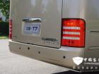 宇通T7的大面积方形尾灯