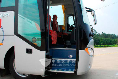 中通客车LCK6930HC(领秀天然气)