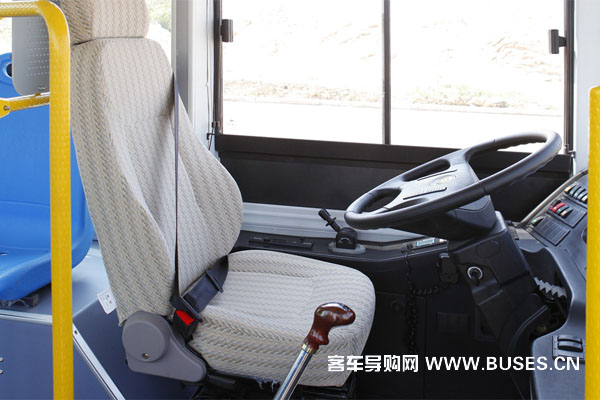 宇通ZK6825HNG2公交车(天然气国五14-22座)
