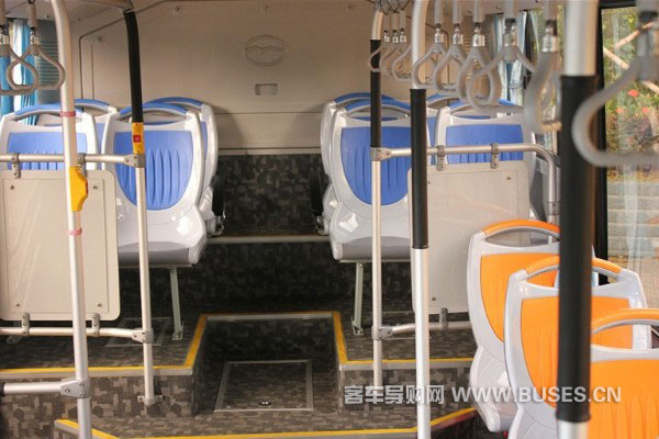五洲龙FDG6801EVG公交车(纯电动15-24座)