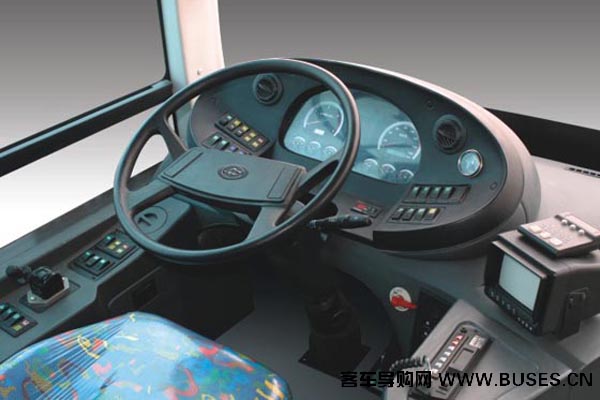 黄海DD6129S17公交车（柴油国四24-40座）